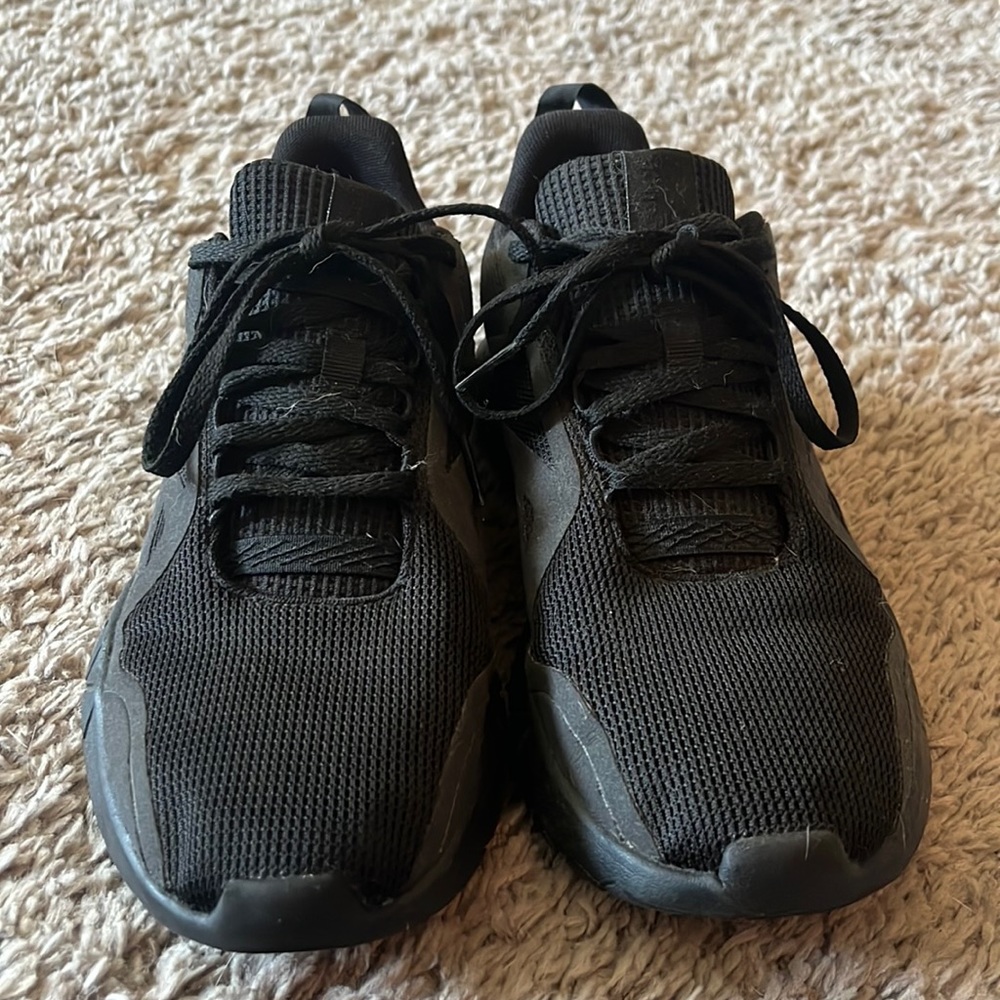 Women’s Reebok sneaker